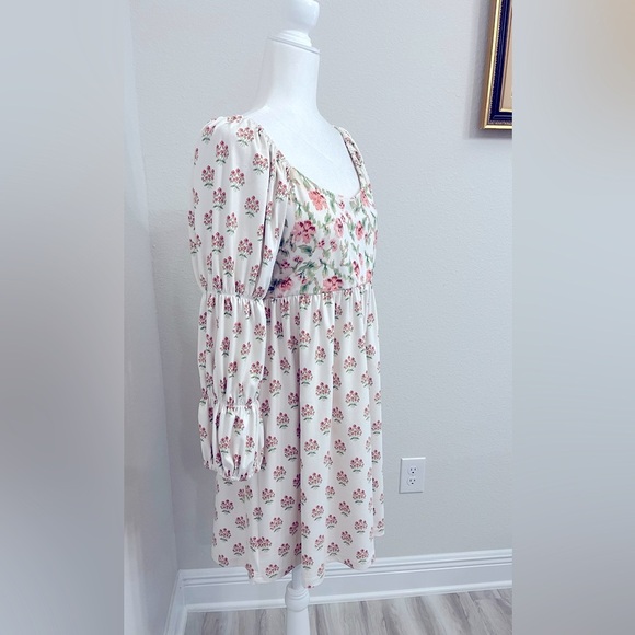 Smith & Quinn Women's Off White Floral Dress with Long Bishop Sleeves US Medium - Picture 2 of 8